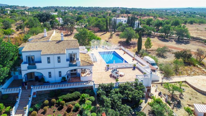 Image No.6-6 Bed House for sale