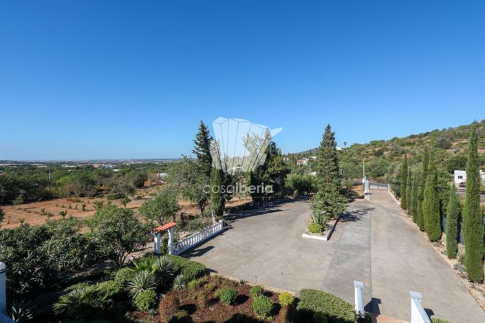 Image No.9-6 Bed House for sale