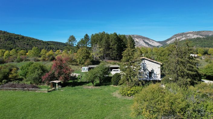 Image No.1-4 Bed House for sale