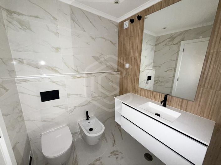 Image No.15-2 Bed House for sale