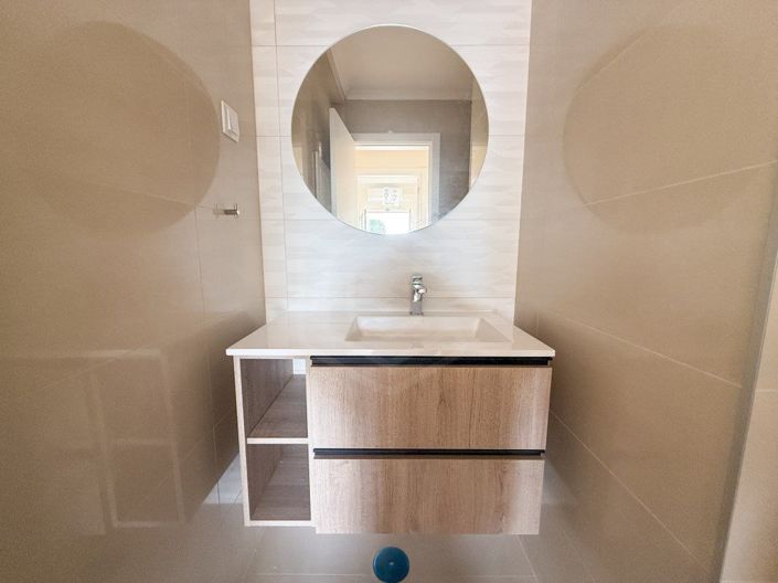 Image No.18-2 Bed House for sale