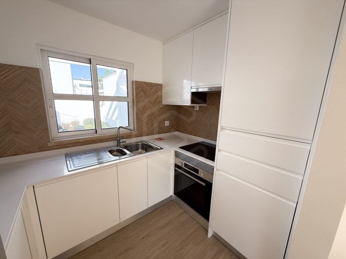 Image No.3-2 Bed House for sale