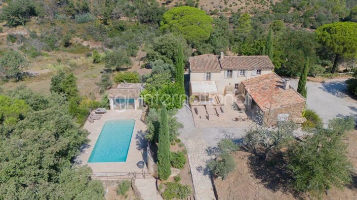 Image No.1-4 Bed House for sale