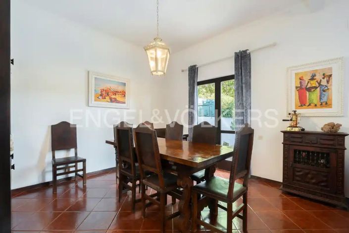 Image No.15-3 Bed House for sale