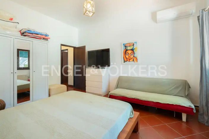Image No.32-3 Bed House for sale