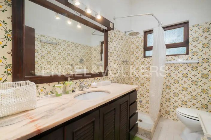 Image No.33-3 Bed House for sale