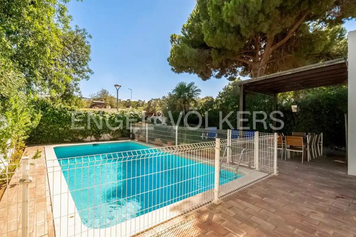 Image No.40-3 Bed House for sale