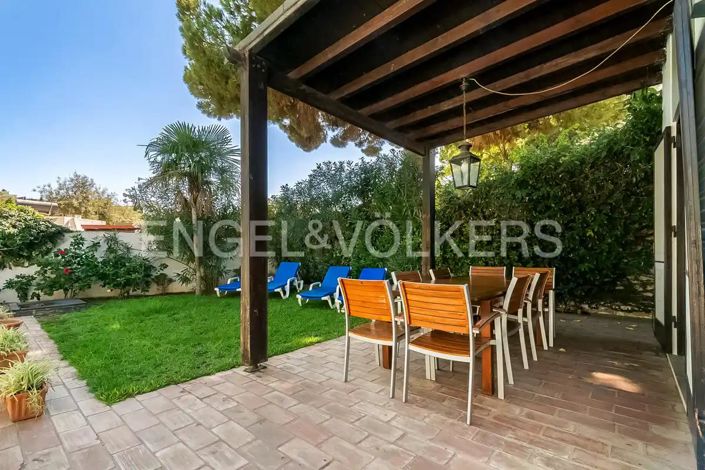 Image No.41-3 Bed House for sale