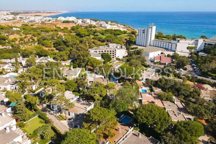 Image No.42-3 Bed House for sale