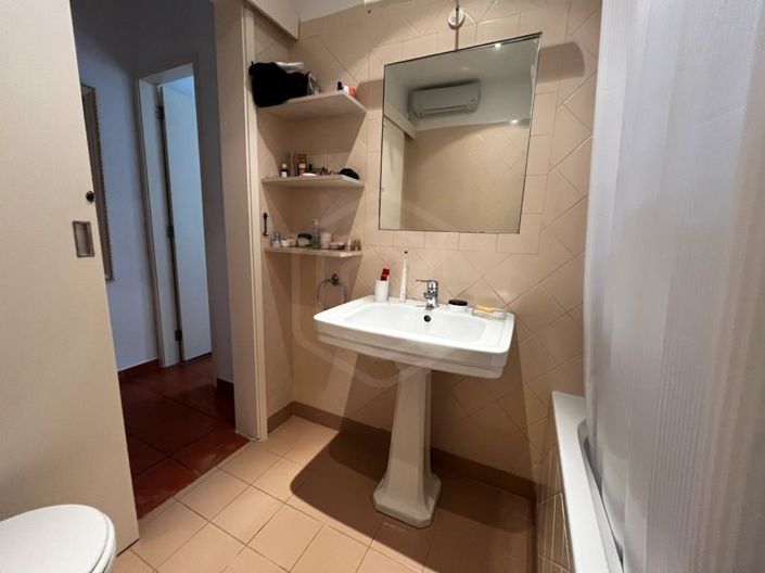 Image No.18-4 Bed House for sale