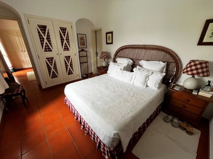 Image No.20-4 Bed House for sale