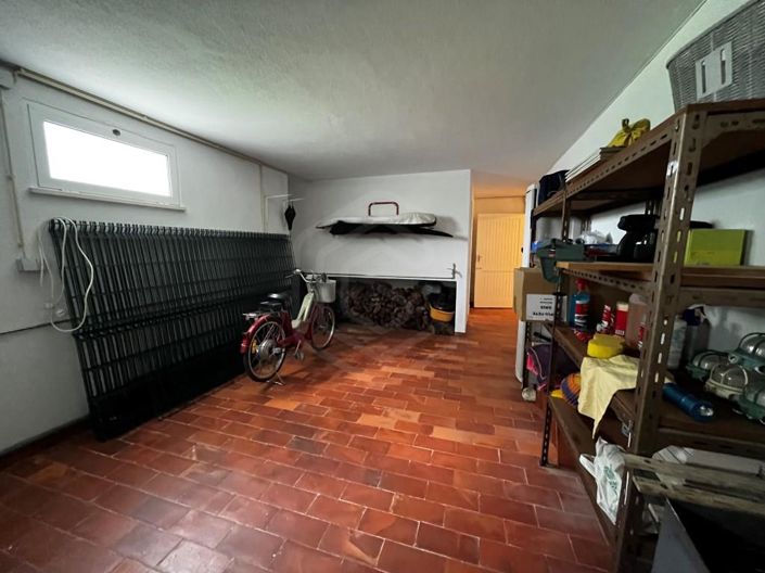 Image No.38-4 Bed House for sale