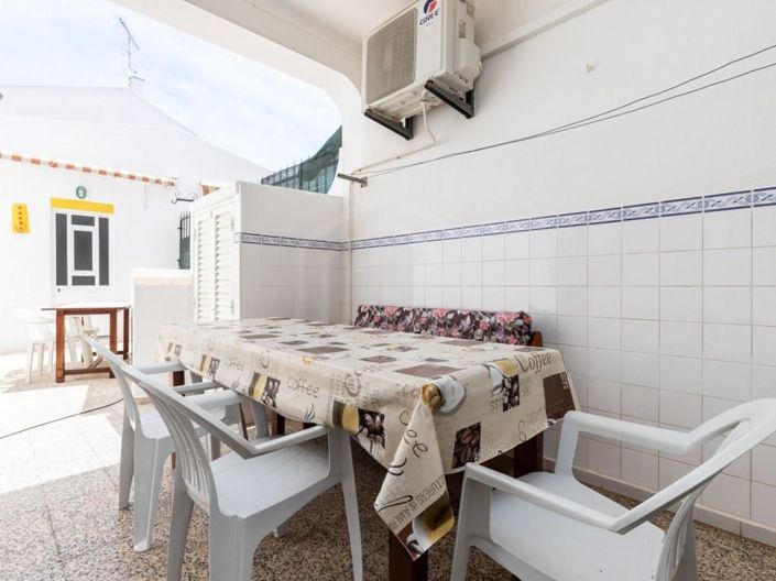 Image No.17-10 Bed House for sale