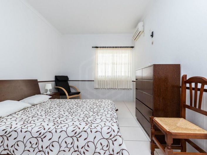 Image No.25-10 Bed House for sale