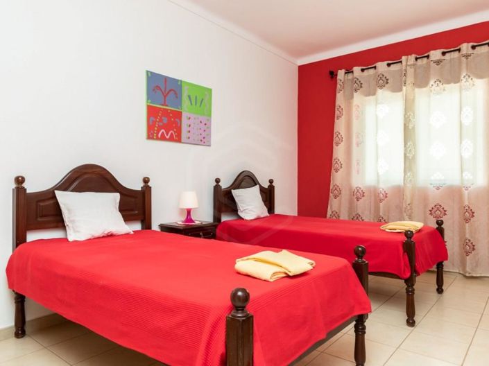 Image No.26-10 Bed House for sale