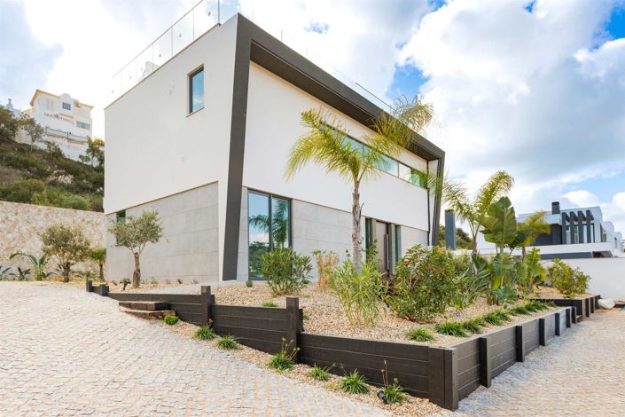 Image No.11-4 Bed House for sale