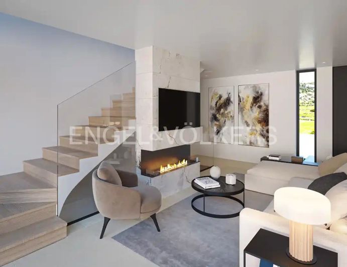 Image No.12-4 Bed House for sale