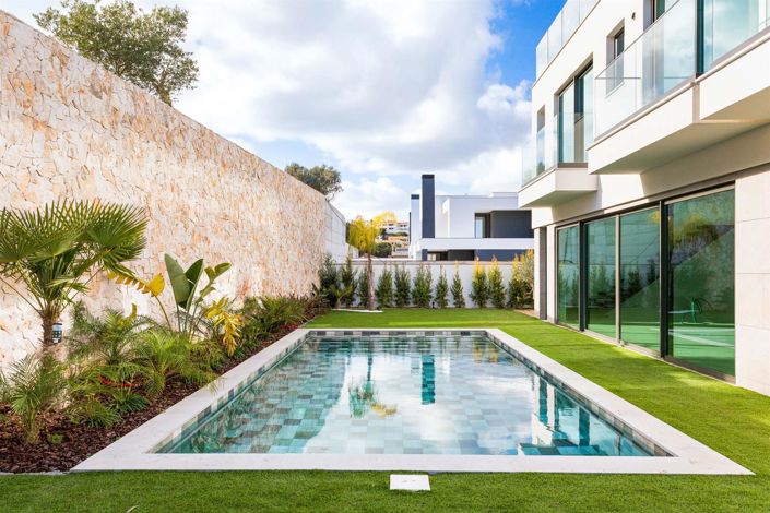 Image No.14-4 Bed House for sale