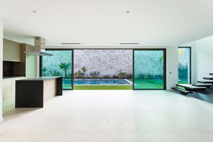 Image No.5-4 Bed House for sale