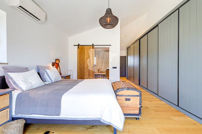 Image No.51-3 Bed House for sale
