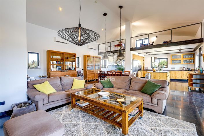 Image No.6-3 Bed House for sale