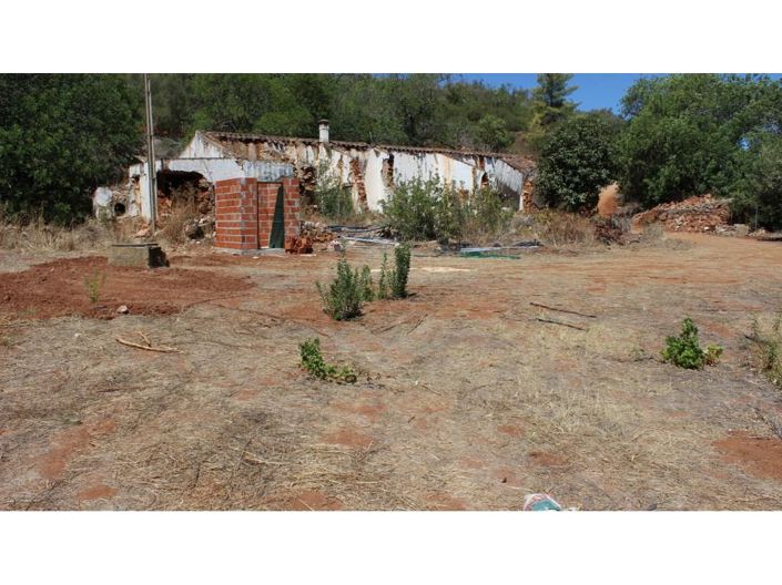 Image No.21-4 Bed House for sale