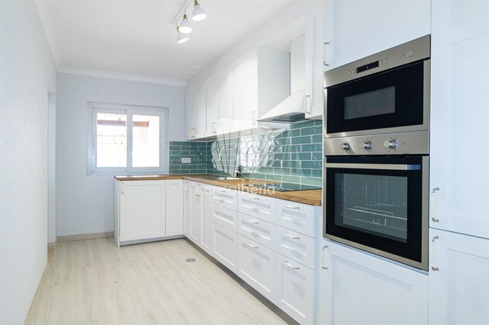 Image No.17-3 Bed House for sale