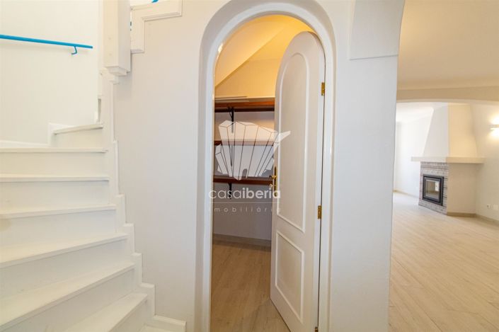 Image No.37-3 Bed House for sale