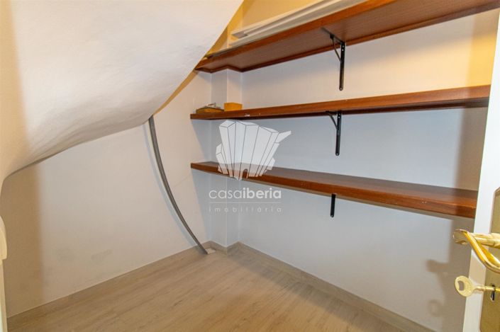 Image No.41-3 Bed House for sale