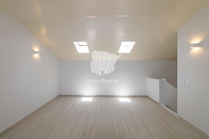 Image No.46-3 Bed House for sale