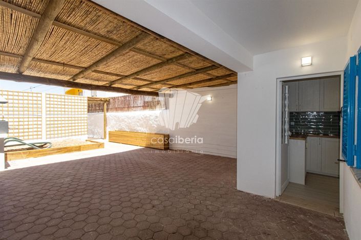 Image No.5-3 Bed House for sale