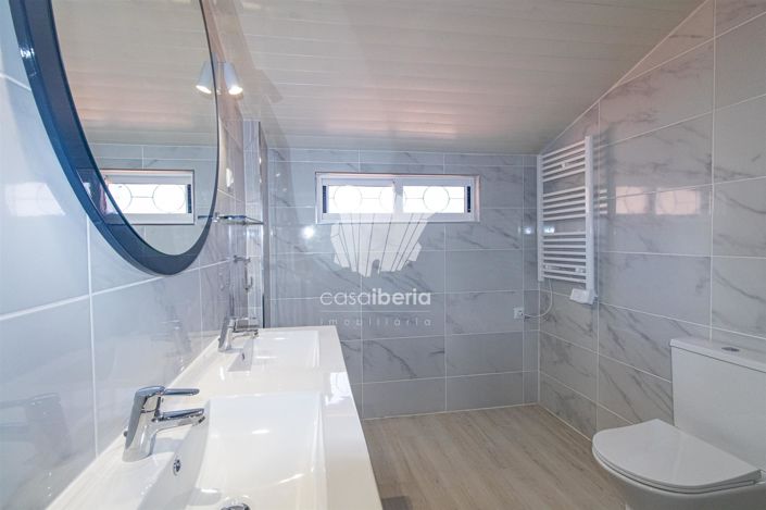 Image No.55-3 Bed House for sale