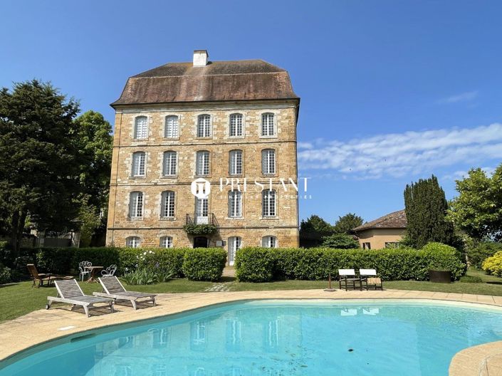 Image No.1-Propriété de 9 chambres à vendre à Belvès