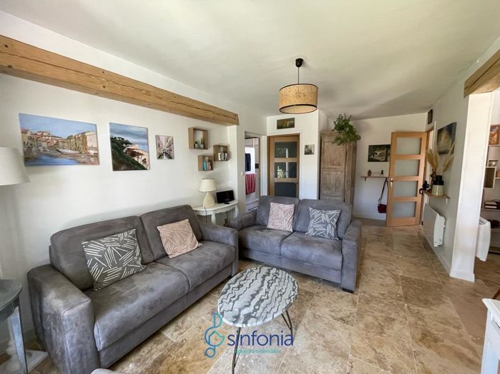 Image No.1-7 Bed House for sale
