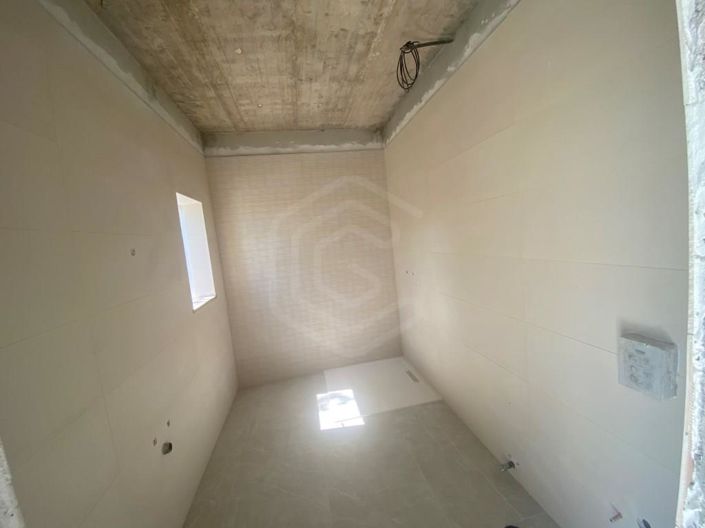 Image No.13-5 Bed House for sale