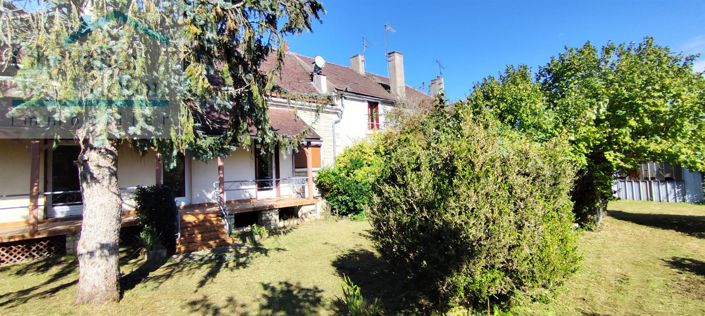Image No.1-Maison de 5 chambres à vendre à Lézinnes