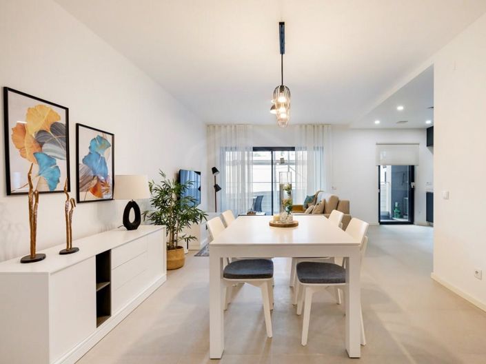 Image No.4-4 Bed Apartment for sale