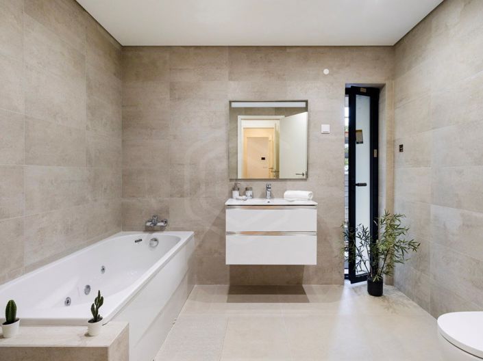 Image No.16-4 Bed Apartment for sale