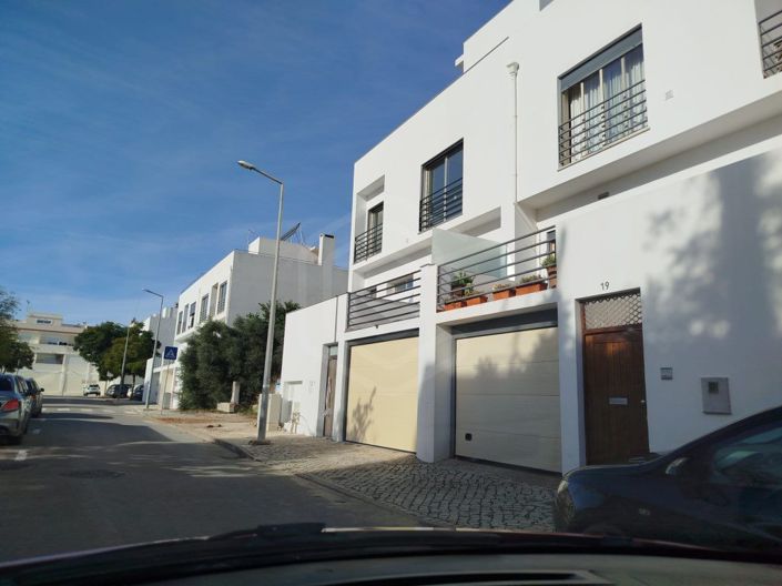 Image No.15-3 Bed House for sale