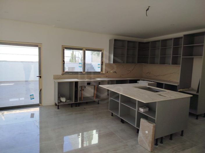 Image No.4-3 Bed House for sale