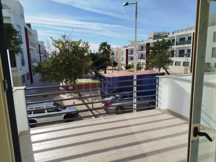Image No.9-3 Bed House for sale