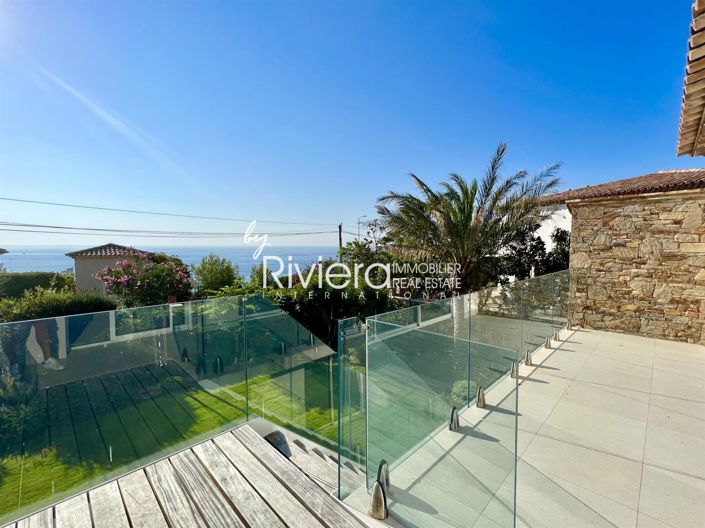 Image No.1-4 Bed House for sale