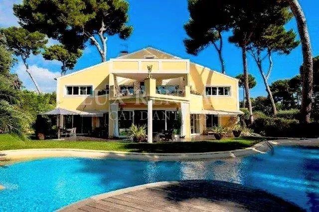 Image No.1-5 Bed House for sale