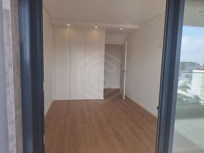 Image No.20-3 Bed Apartment for sale