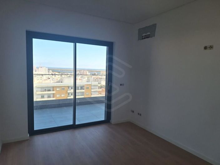 Image No.5-3 Bed Apartment for sale