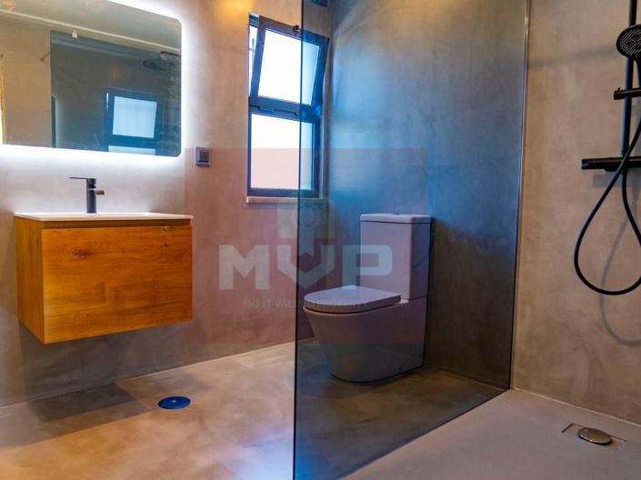 Image No.16-5 Bed House for sale