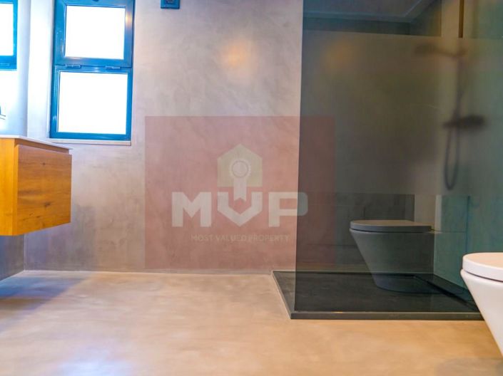 Image No.22-5 Bed House for sale