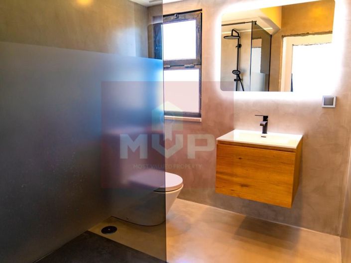 Image No.23-5 Bed House for sale