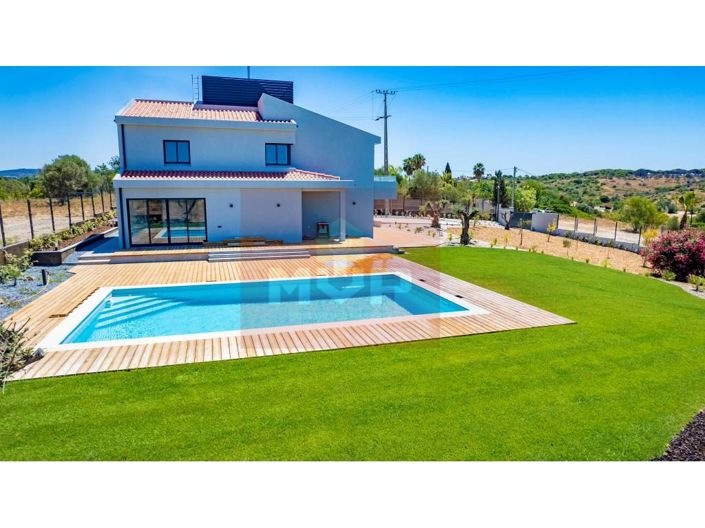 Image No.4-5 Bed House for sale