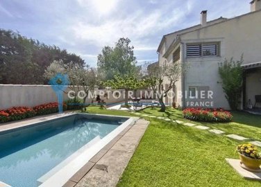 1 - Barbentane, House